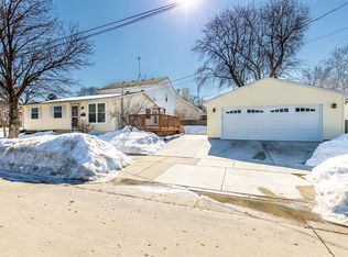 4005 77th St, Kenosha, WI 53142