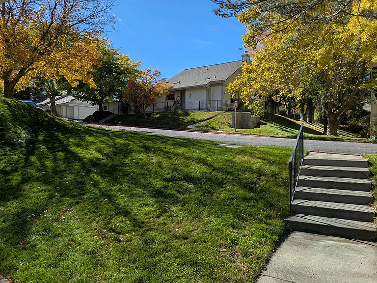 1131 Wagon Wheel Cir — Photo 27