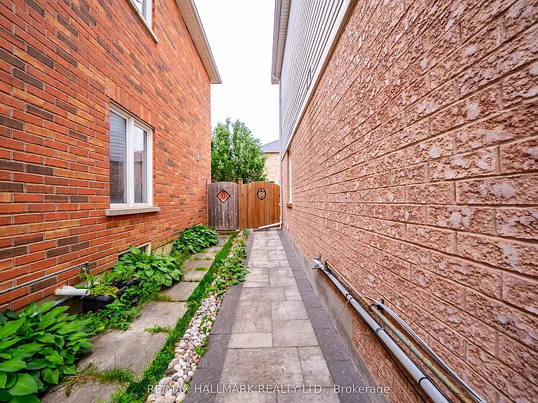 406 Reeves Way Blvd — Photo 39