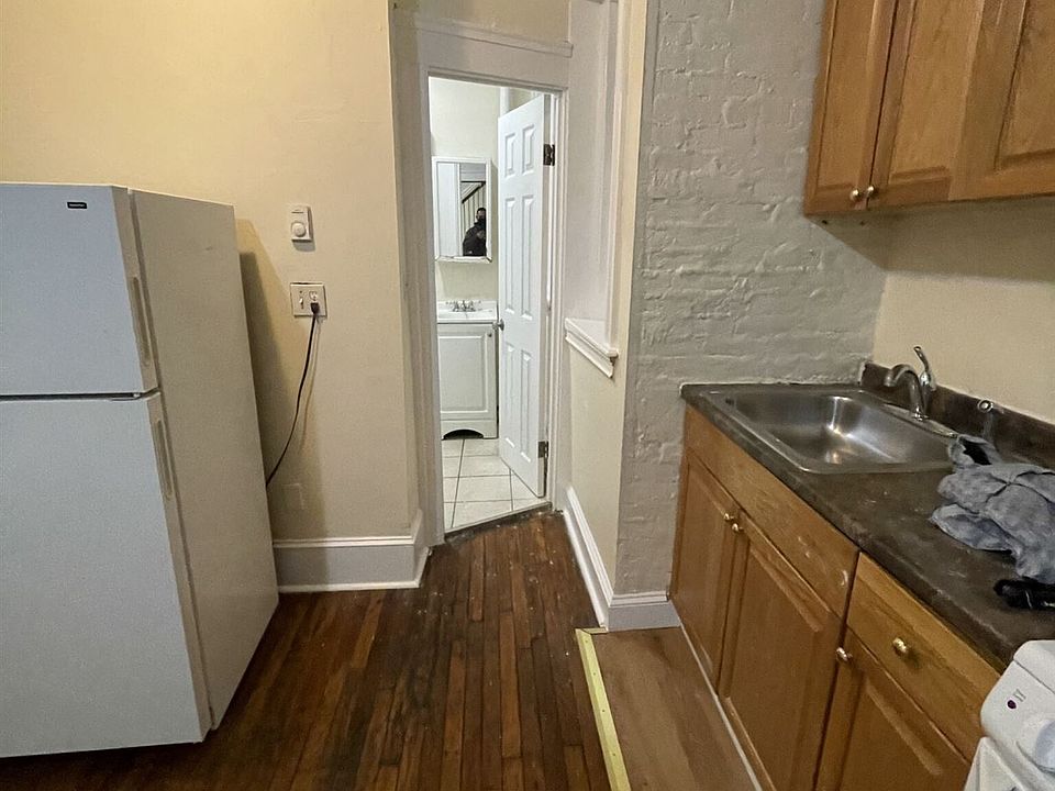 55 Park Dr. #19 Boston - Fenway Shared Unit Photo 1