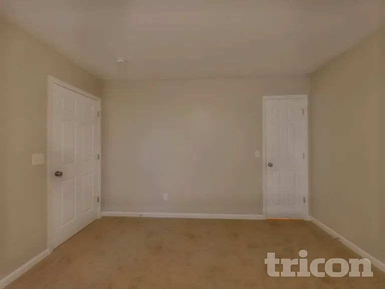 233 Windy Hollow Dr — Photo 7