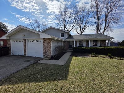 651 Dartmoor Dr, Crystal Lake, IL, 60014