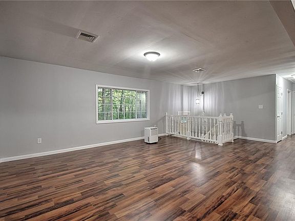 4th image of 25 Bluebird Trl E