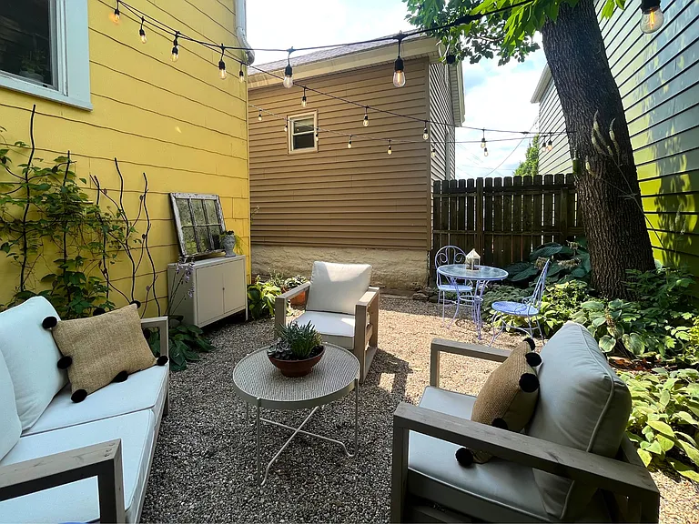 2124 Herrick Ave — Photo 27