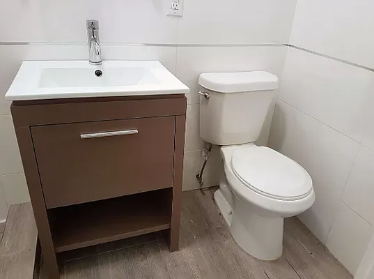 Rented by Greenrock Management | media 26