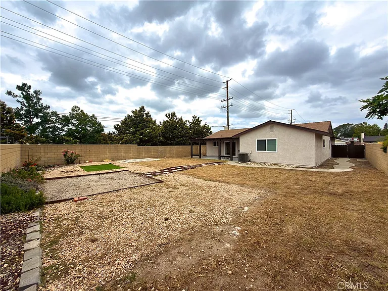 7689 Cornel Ct — Photo 26