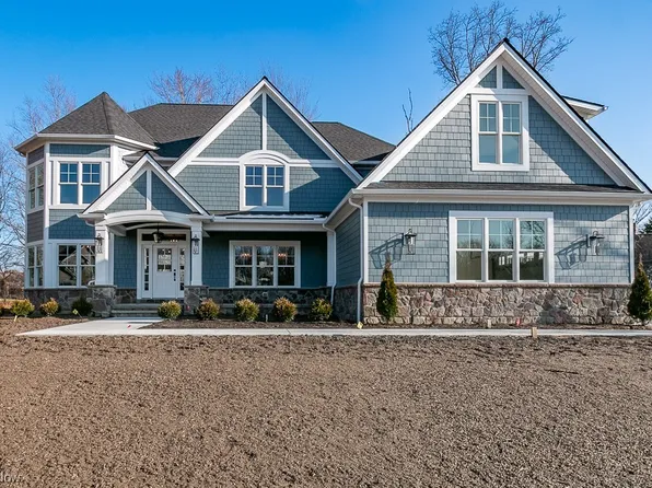 7551 Royal Portrush Dr, Solon, OH 44139