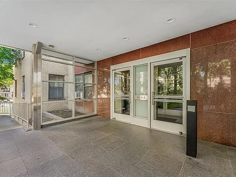 9 Fordham Hill Oval — Photo 12