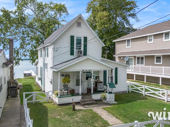 5412 Forest Ave, Watervliet, MI 49098