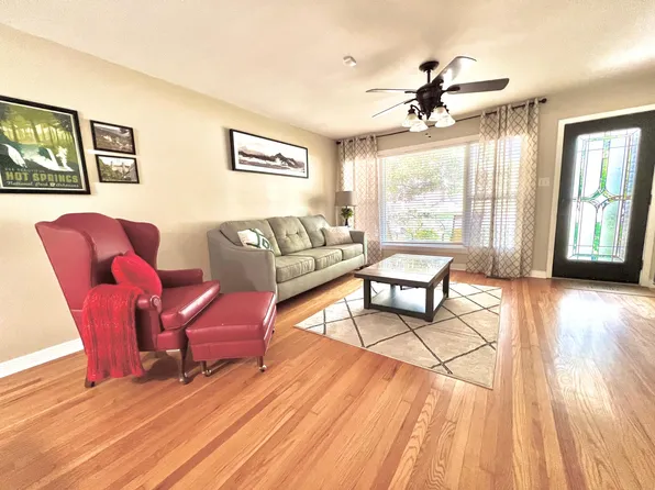 220 Leach St, Hot Springs, AR 71913