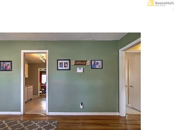 5th image of 612 W 90th Ter