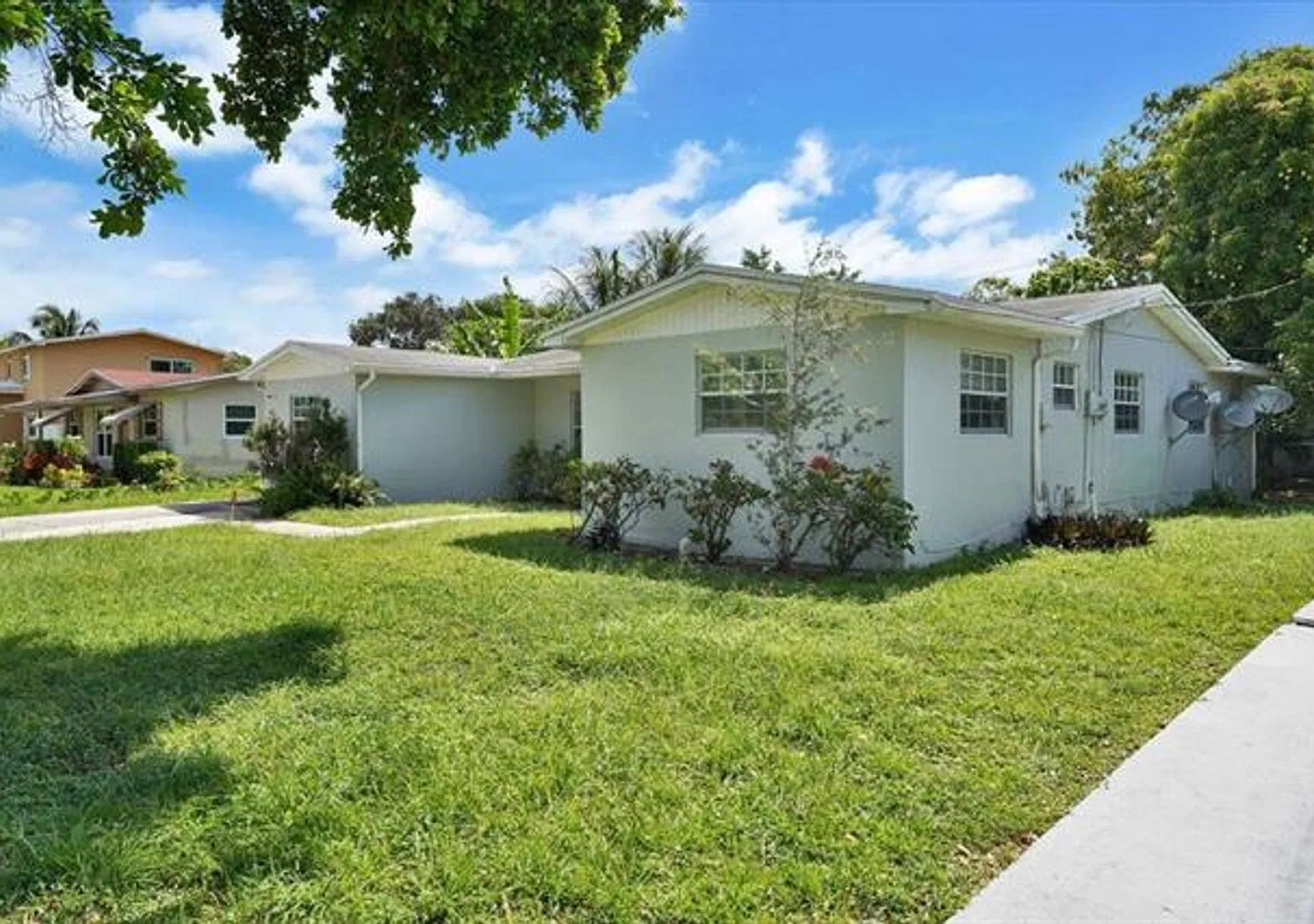 3982 NW 39th Ave # 3982, Lauderdale Lakes, FL 33309 — Photo 4