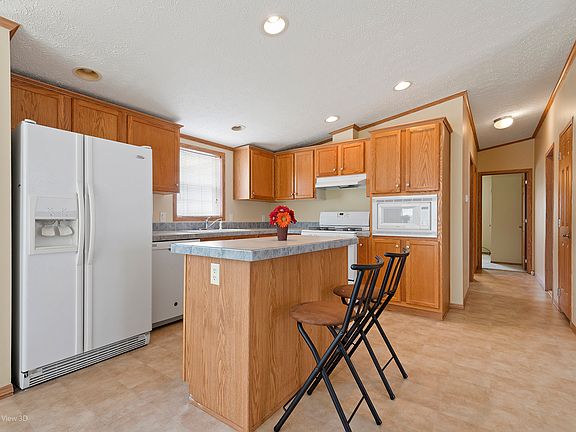 4th image of 1041 Aspen Dr
