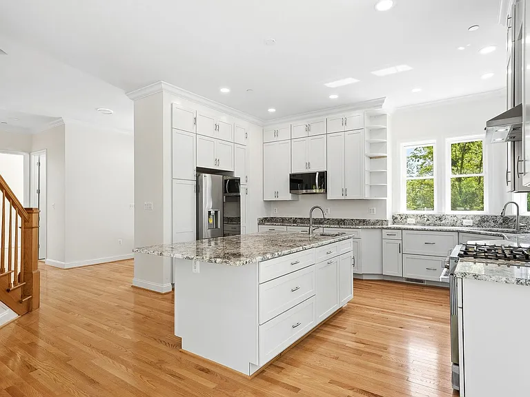 5116 Shore Dr — Photo 41