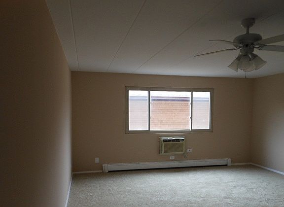 2nd image of 2541 Thatcher Ave APT 2C