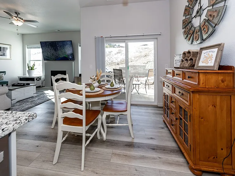 5738 Villa Lorenzo Dr — Photo 15