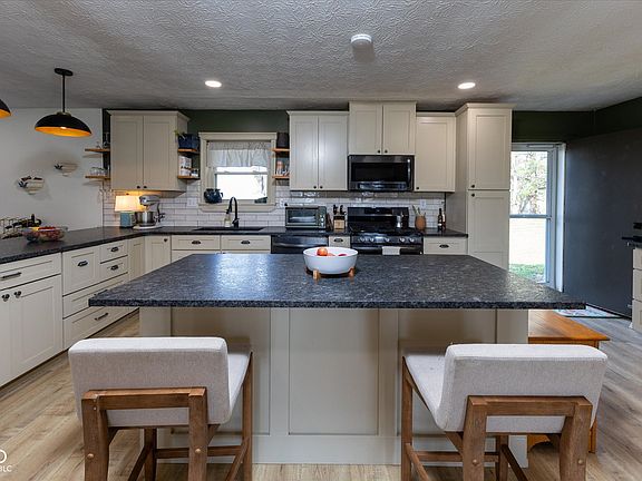 4th image of 5046 N County Road 400 W
