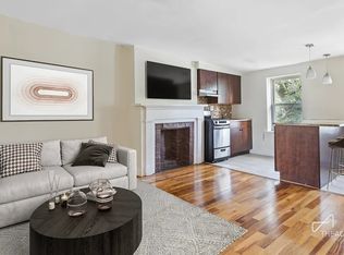 74 Ryerson St #3B, Brooklyn, NY 11205