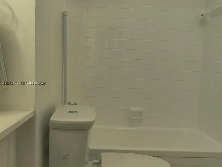 5970 NE 18th Ave #709 — Photo 9