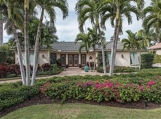 2705 Crayton Rd, Naples, FL 34103