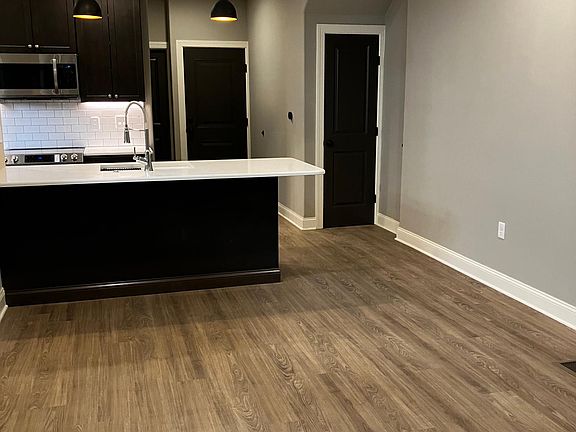 Living room/kitchen