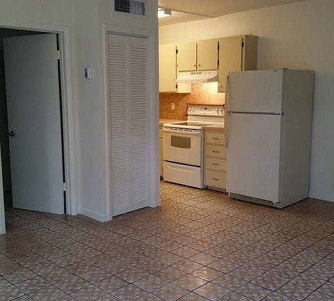 4th image of 9614 NW 5th Ave APT 1