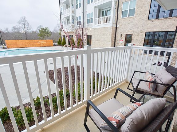 The Ivy at Ariston-13