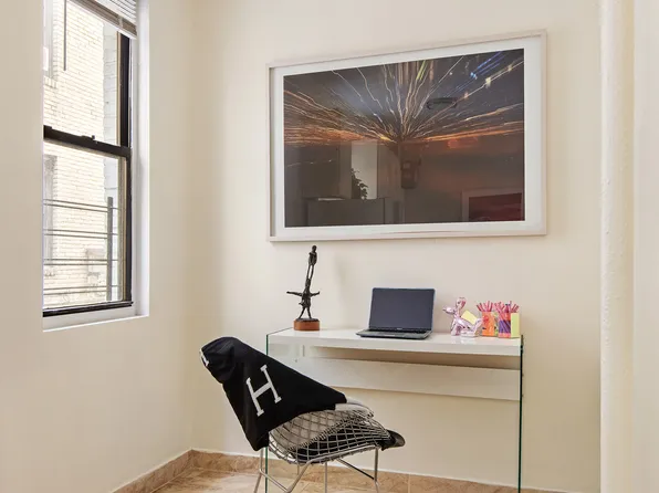 21-38 35th Street image 4 of 6