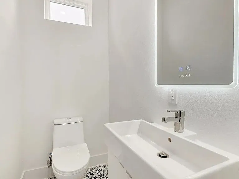 2006 N Fitzhugh Ave #1 — Photo 6