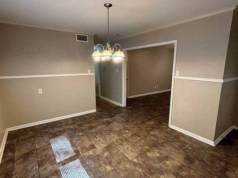 1405 Stone St — Photo 9