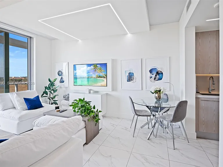 2000 Metropica Way #508 — Photo 5