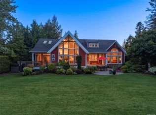 3949 Valhalla Ln, Saanich, BC V8N 6N9