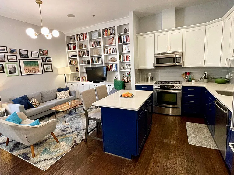 1307 Clifton St NW #44 — Photo 1