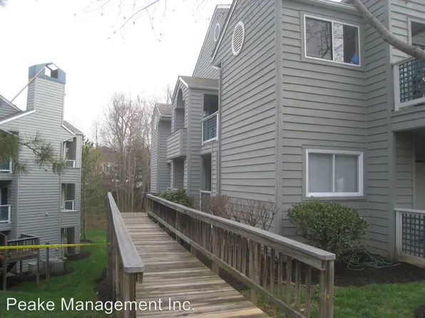 11733 Summerchase Cir APT C, Reston, VA 20194