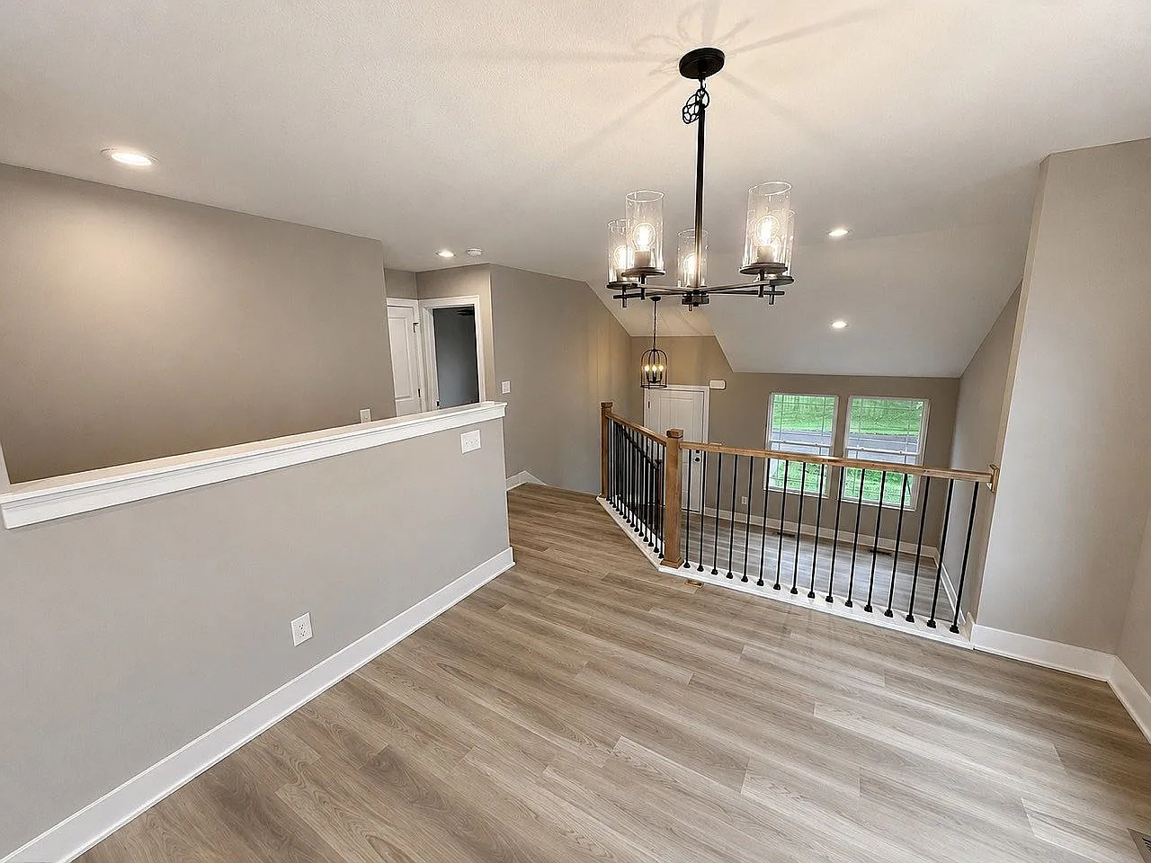 3 bed, 1465 sqft, $2,395 — Photo 3
