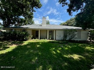 105 Arrowhead Dr, Natchez, MS 39120