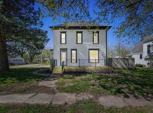1003 Franklin St, Center Point, IA 52213
