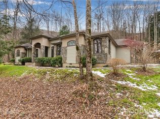75 Sweetwater Ln, Waynesville, NC 28786
