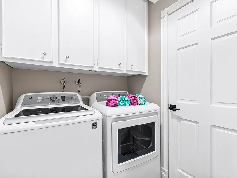 8641 Acapulco Cir — Photo 10