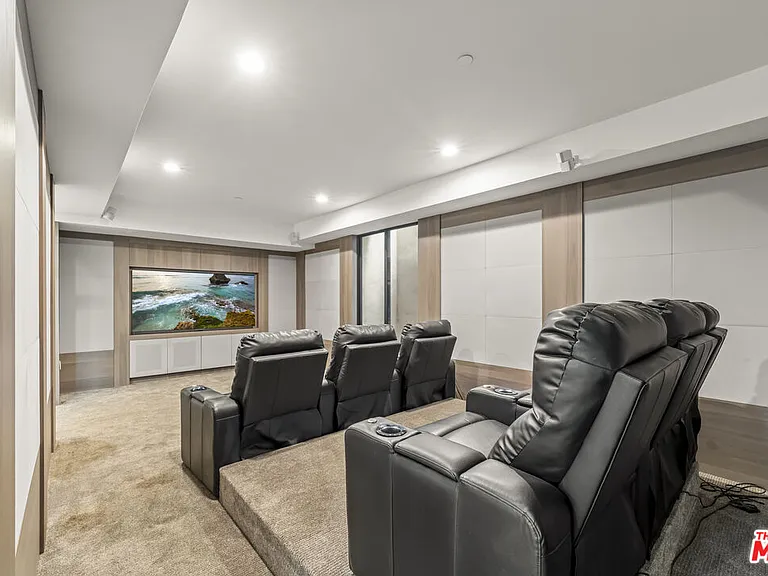 1847 Coldwater Canyon Dr — Photo 18