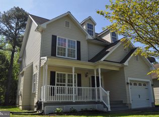 242 5th St, Colonial Beach, VA 22443