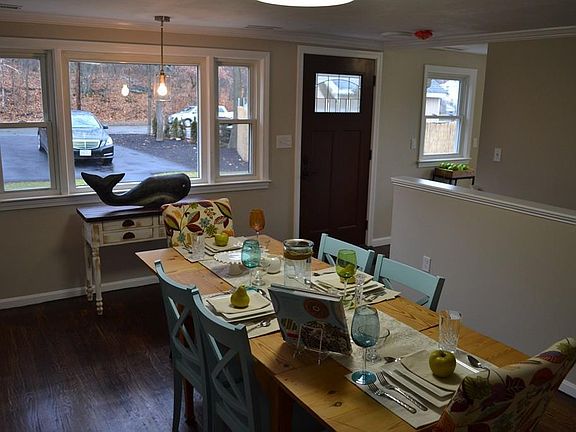 4th image of 56 Pleasant St #56
