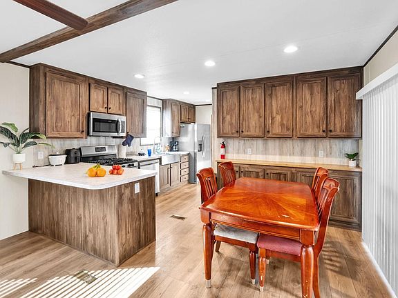 5th image of 218 Grape St #5
