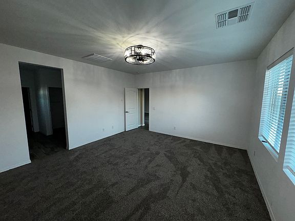 4th image of 11606 W Parkway Ln