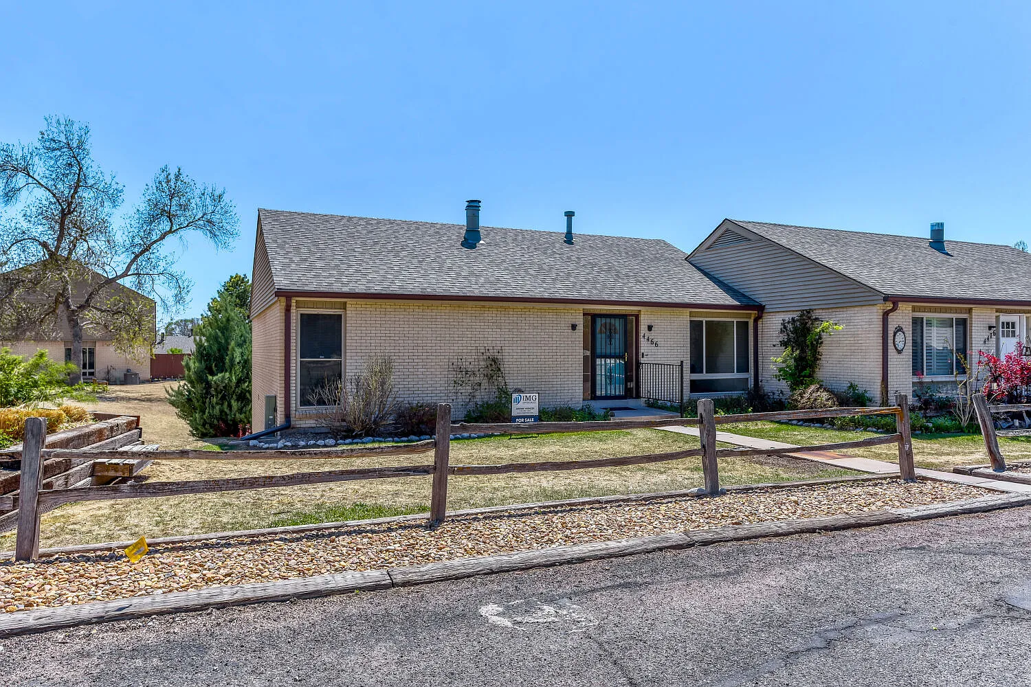 2 bed, 2542 sqft, $2,995 — Photo 3