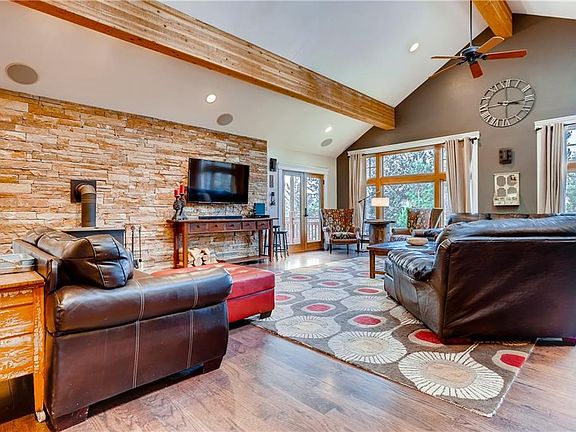 2nd image of 76 Independence Cir