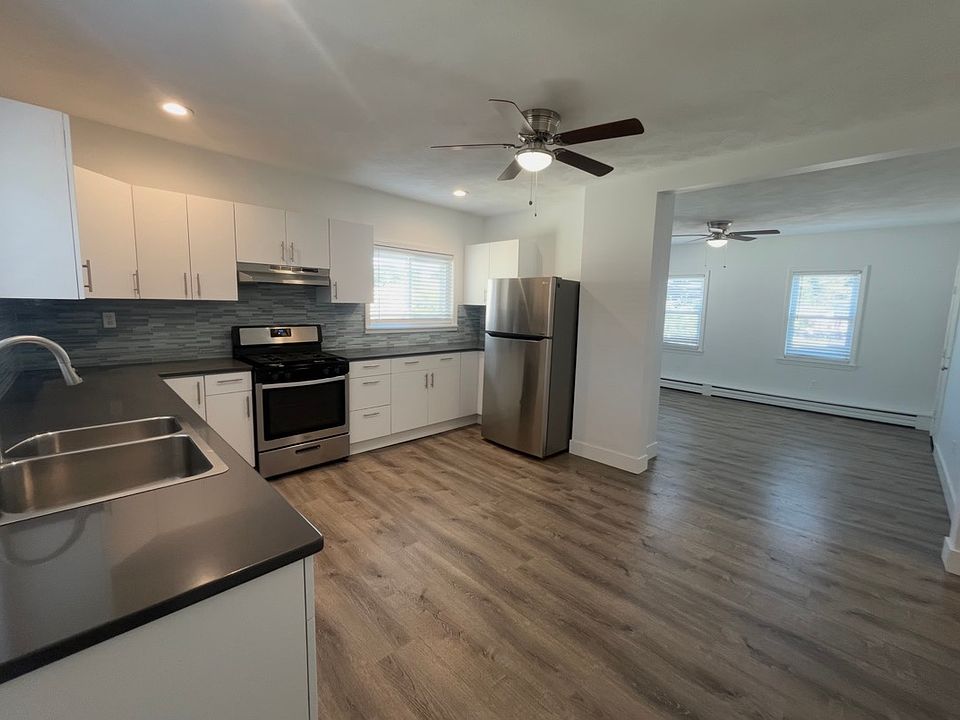 1st image of 106 Margin St #2