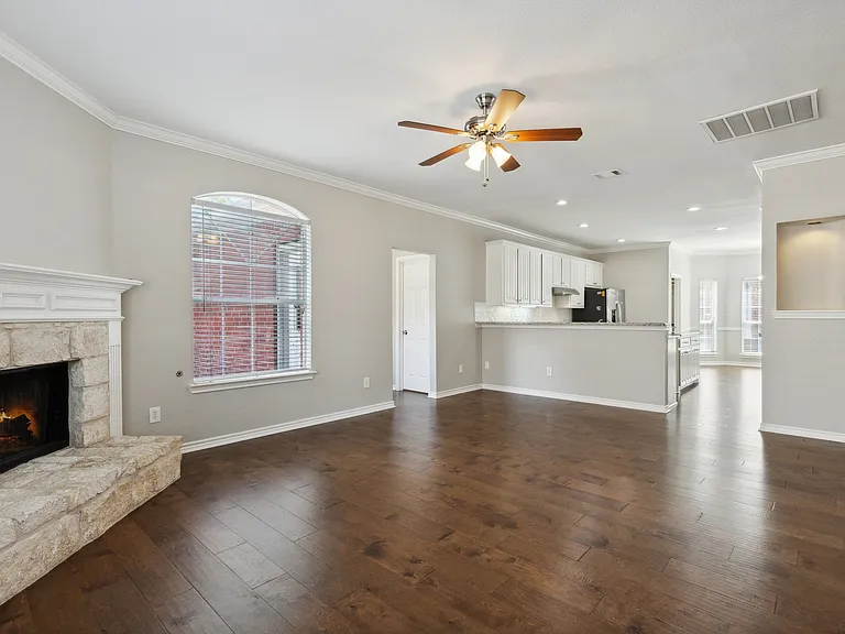 2817 Elmridge Dr — Photo 9