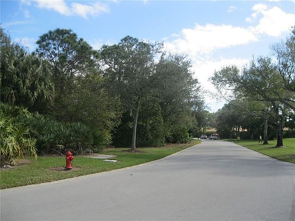 2nd image of 8057 Plantation Lakes Drive