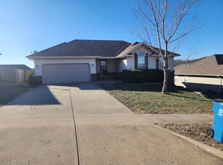 4427 Gladys Ave, Springfield, MO 65803